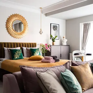 Golden Apartment, So Close To Rynek! Free Parking Included. Apartment
